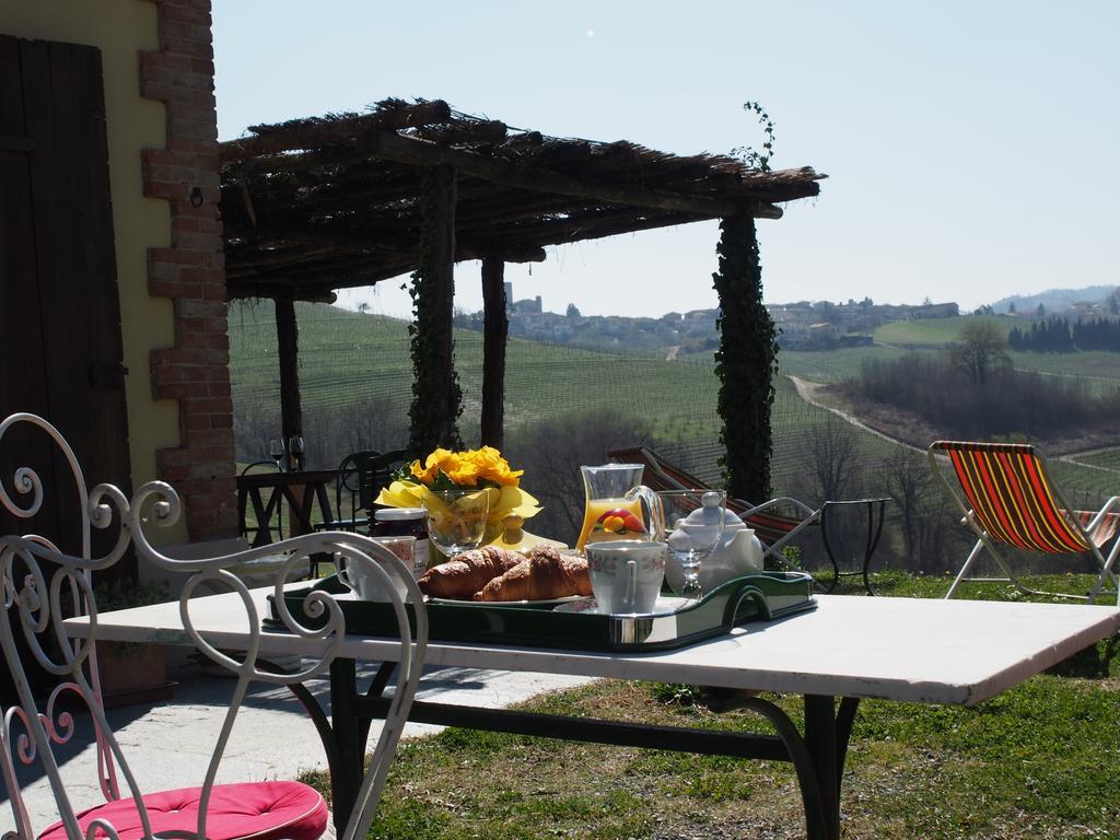 Tenuta Montanello B&B Кастільйоне-Фаллетто Екстер'єр фото